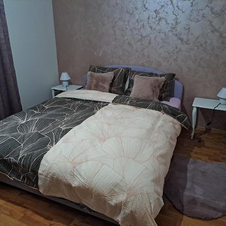 Apartman Lara 2 Lägenhet Foca Exteriör bild
