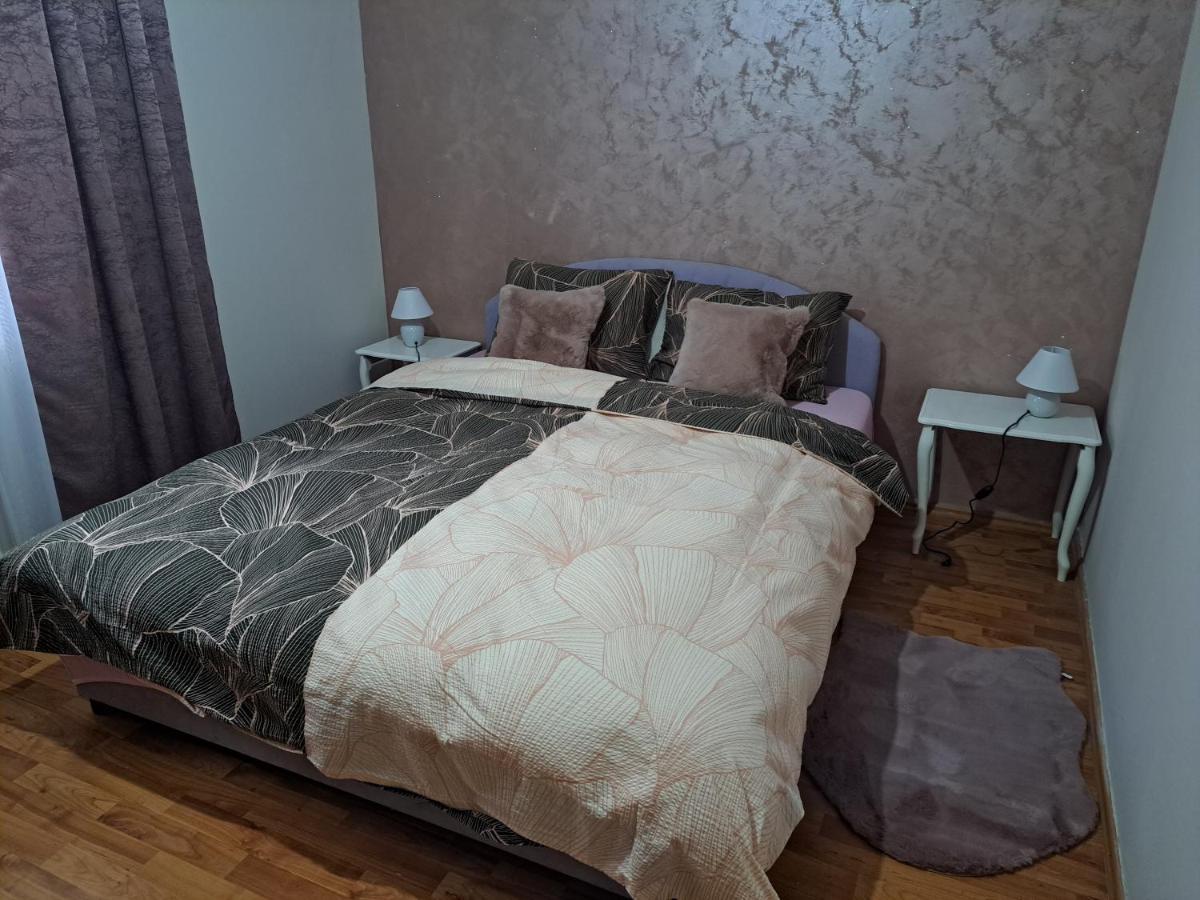 Apartman Lara 2 Lägenhet Foca Exteriör bild